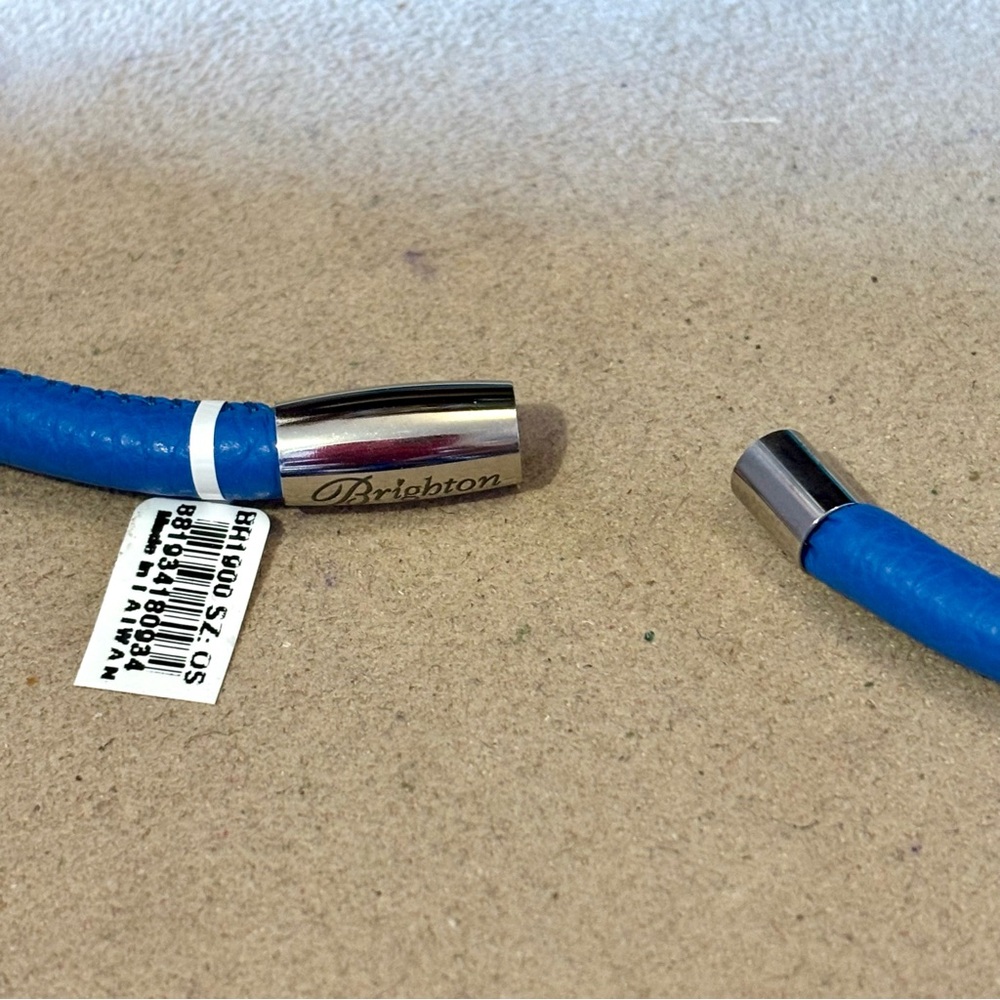🆕 Brighton Triple Woodstock leather bracelet in Bright blue Fits beads & charms - Picture 5 of 9